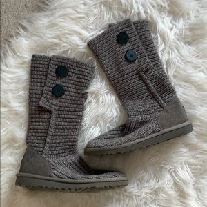 Gray Sweater Style Ugg Boots - size 4